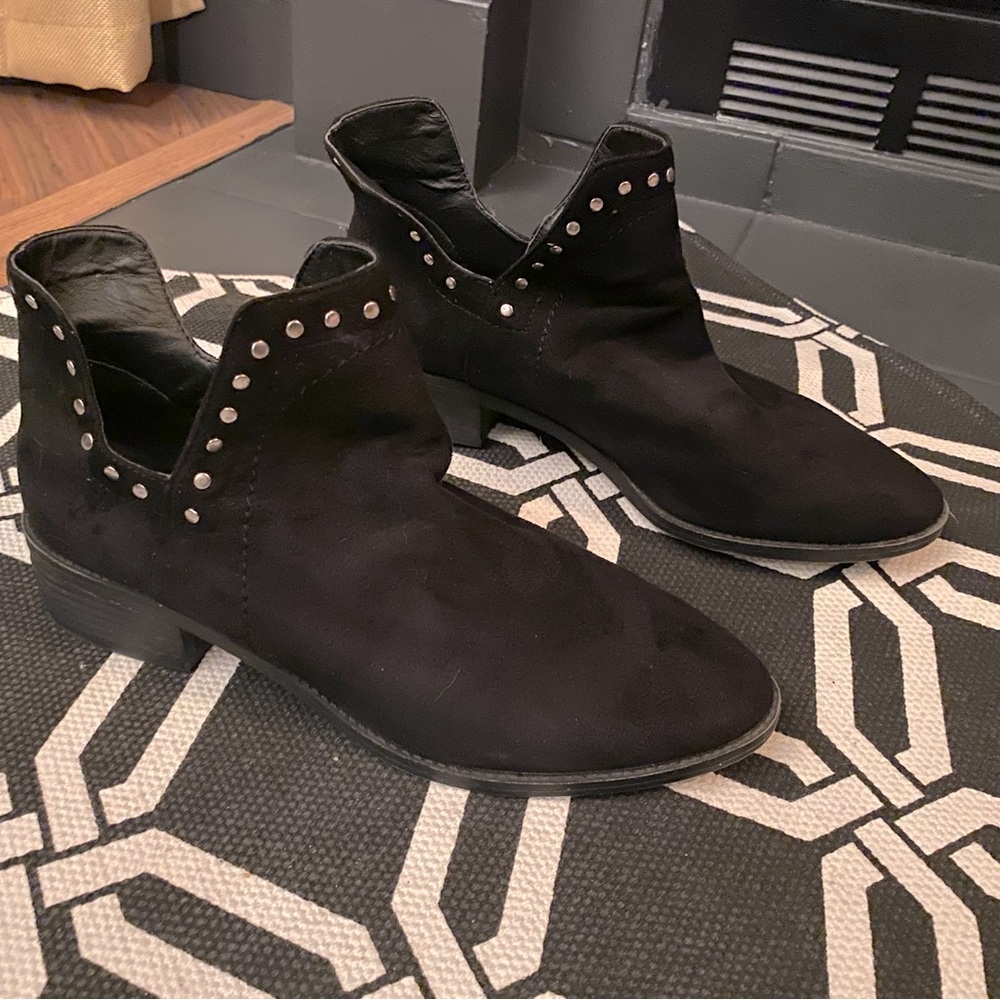 Black with studding detail Steve Madden booties, size 9